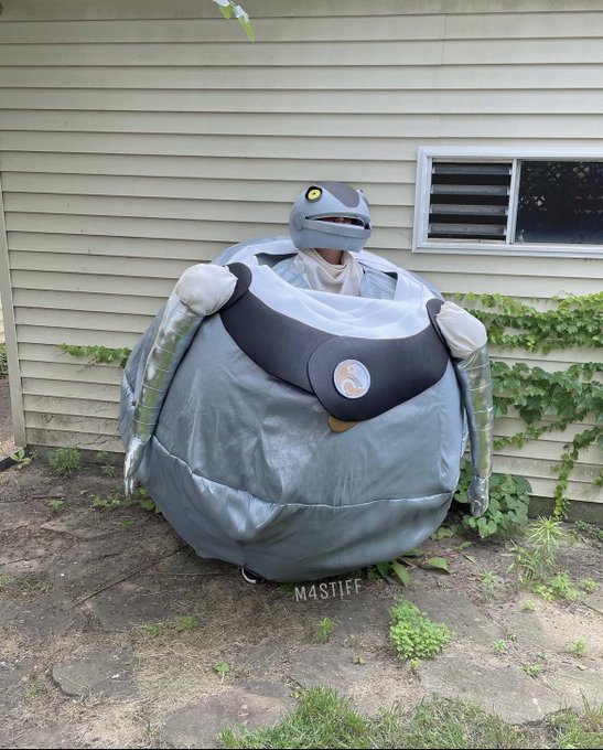 next month im gonna do another "twitter picks my cosplay" so start cooking up bad ideas NOW https://t<a href="/tag/apexlegends"class="tags"><span>#apexlegends</span></a>