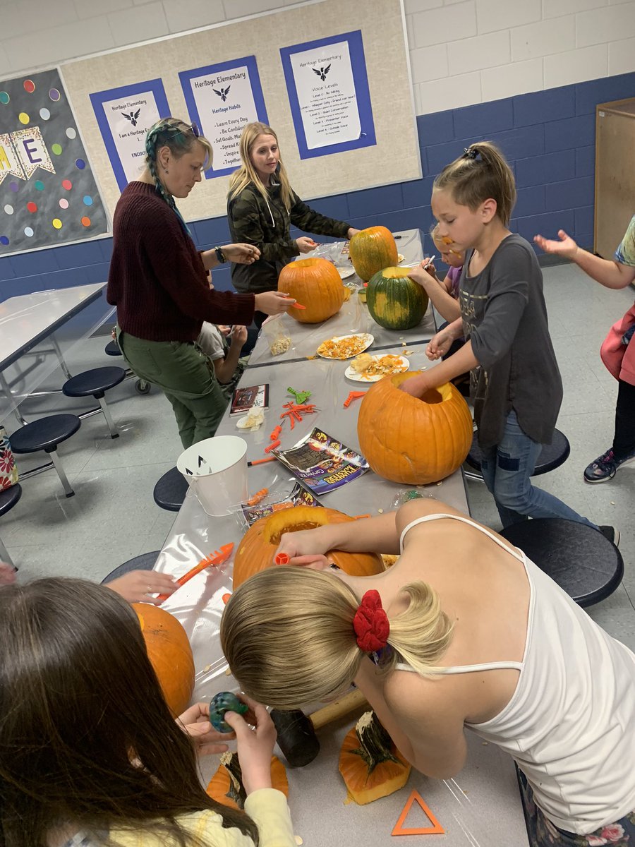 HeritageFRC's tweet photo. Gushy Guts are flying everywhere tonight! 🎃 https://t.co/2B4OBzbNbN