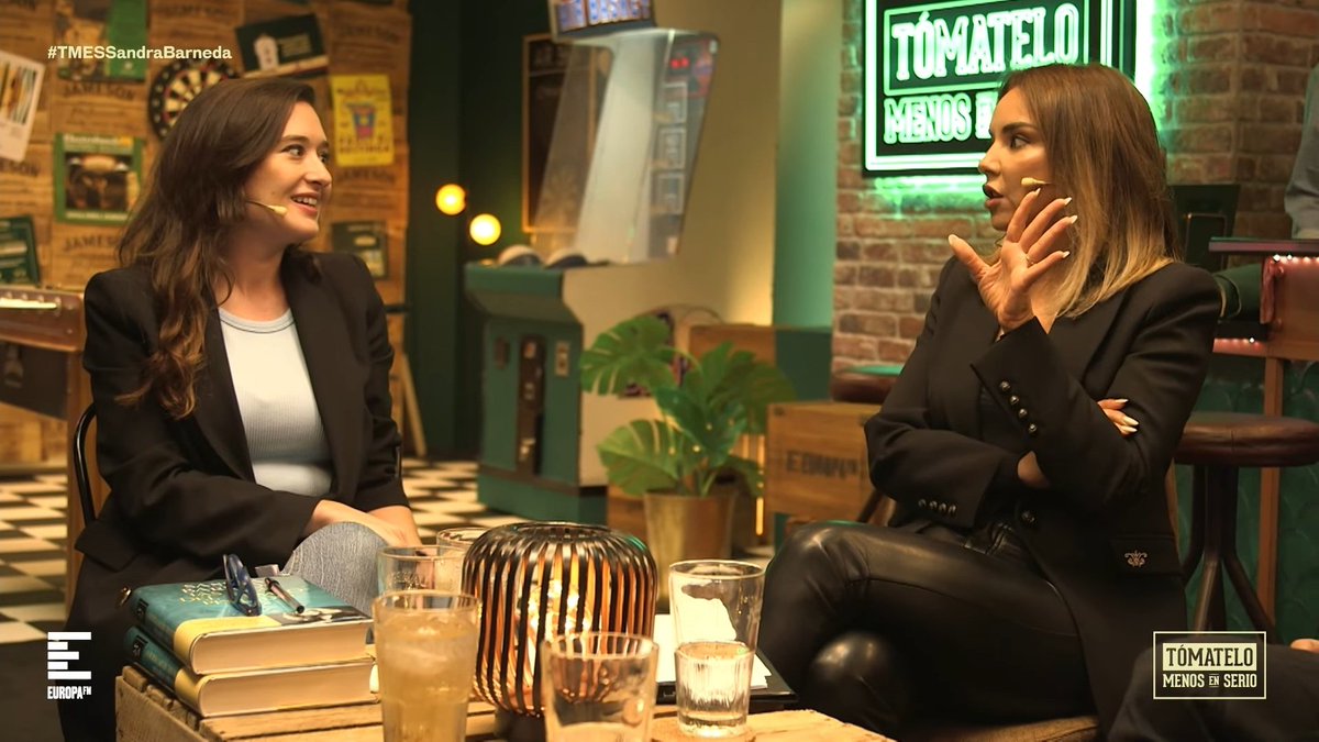 televisivok's tweet photo. ¿Sandra Barneda tiene contrato de cadena? Estuvo en Espejo Público y ahora en el nuevo programa de la nueva Europa FM con Chenoa (que por cierto ME ENCANTA)
PD: Acertadísimo el rumbo que está tomando la radio de A3M, una radio más fresca, moderna y variada 👏
#TMESSandraBarneda https://t.co/yt5VKpawEj