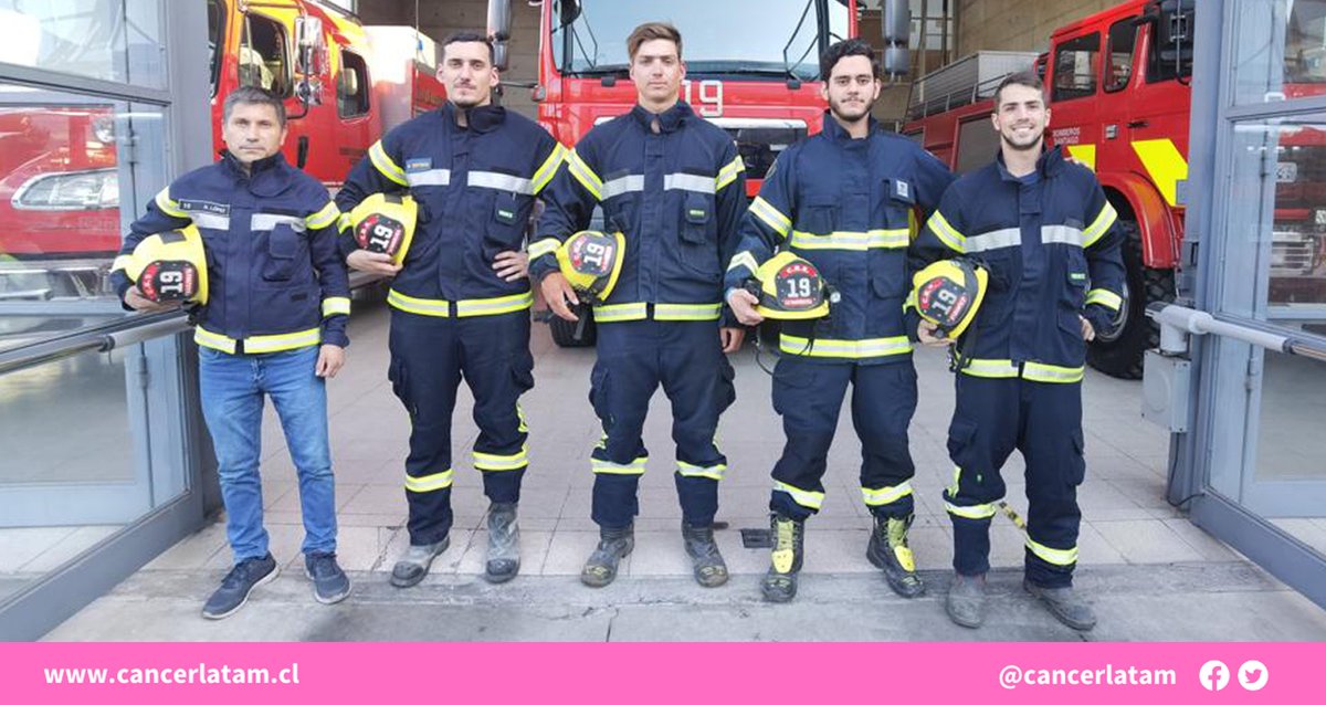 🎀🚒🙌 En el Mes Mundial de Prevención del Cáncer de Mama, el Cuerpo de Bomberos de Santiago encendió sus🚨por ti.
Mira el video donde se la juegan para que no olvides tu mamografía anual y el autochequeo 👇🏼
bit.ly/3THCLdt