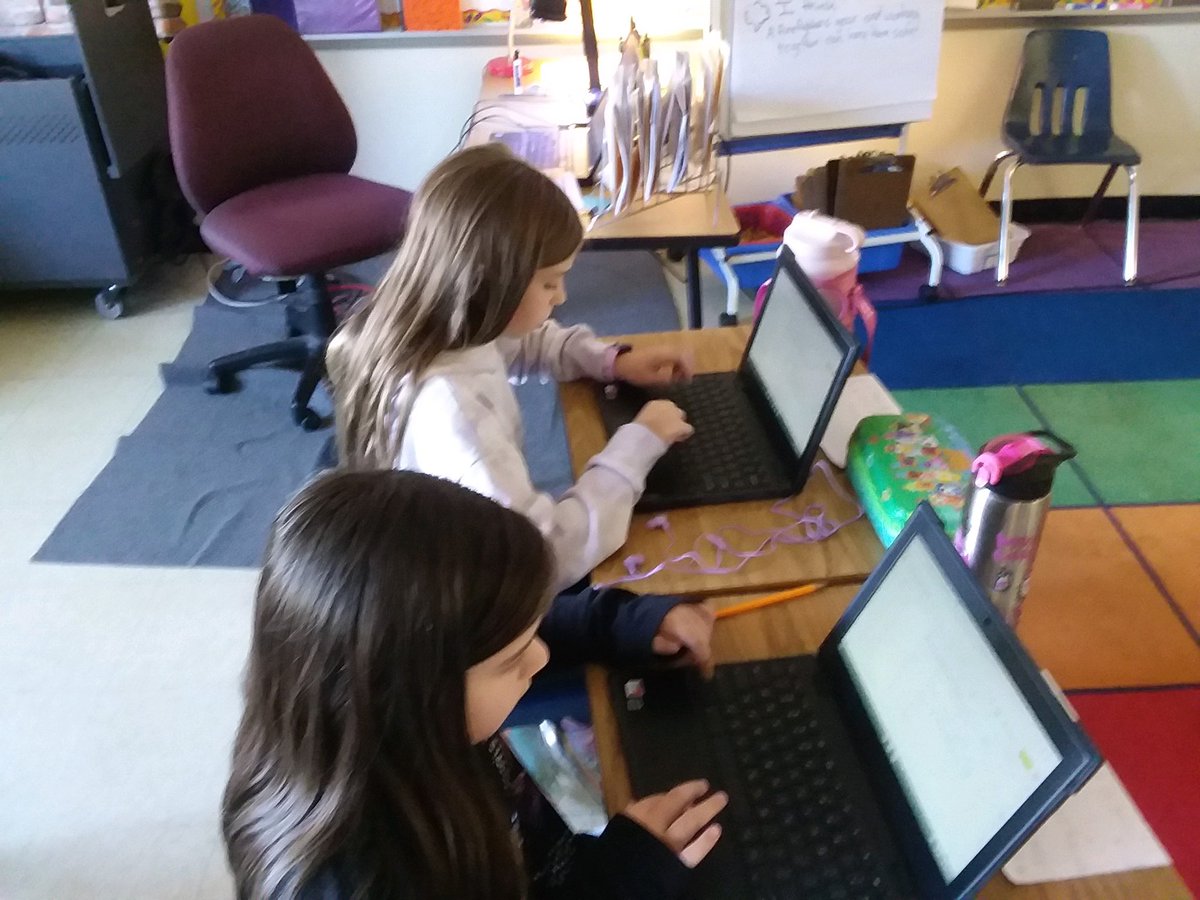 ManessJosephine's tweet photo. Mr. Noles, 3rd grade teacher, knows what it means to teach into the students, not just a curriculum. Taking Flyleaf and making it his own, targeted, and standard driven. Students respond to their Flyleaf book using Google slides!  @SusanRodgersS4 @jttopp  @AGHoulihan @SardisESNC https://t.co/vjS8TBB2gG