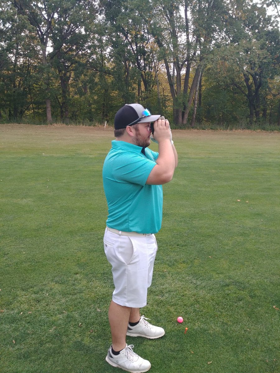 SearlesGrizz's tweet photo. Shabba aka @DanReinke4 still looking to see where his 💣 landed in Hanska...... #Shabba #4skin #DeeeeeWanz #2CaseOs #SchlottyNoCup https://t.co/5X09YMQesQ