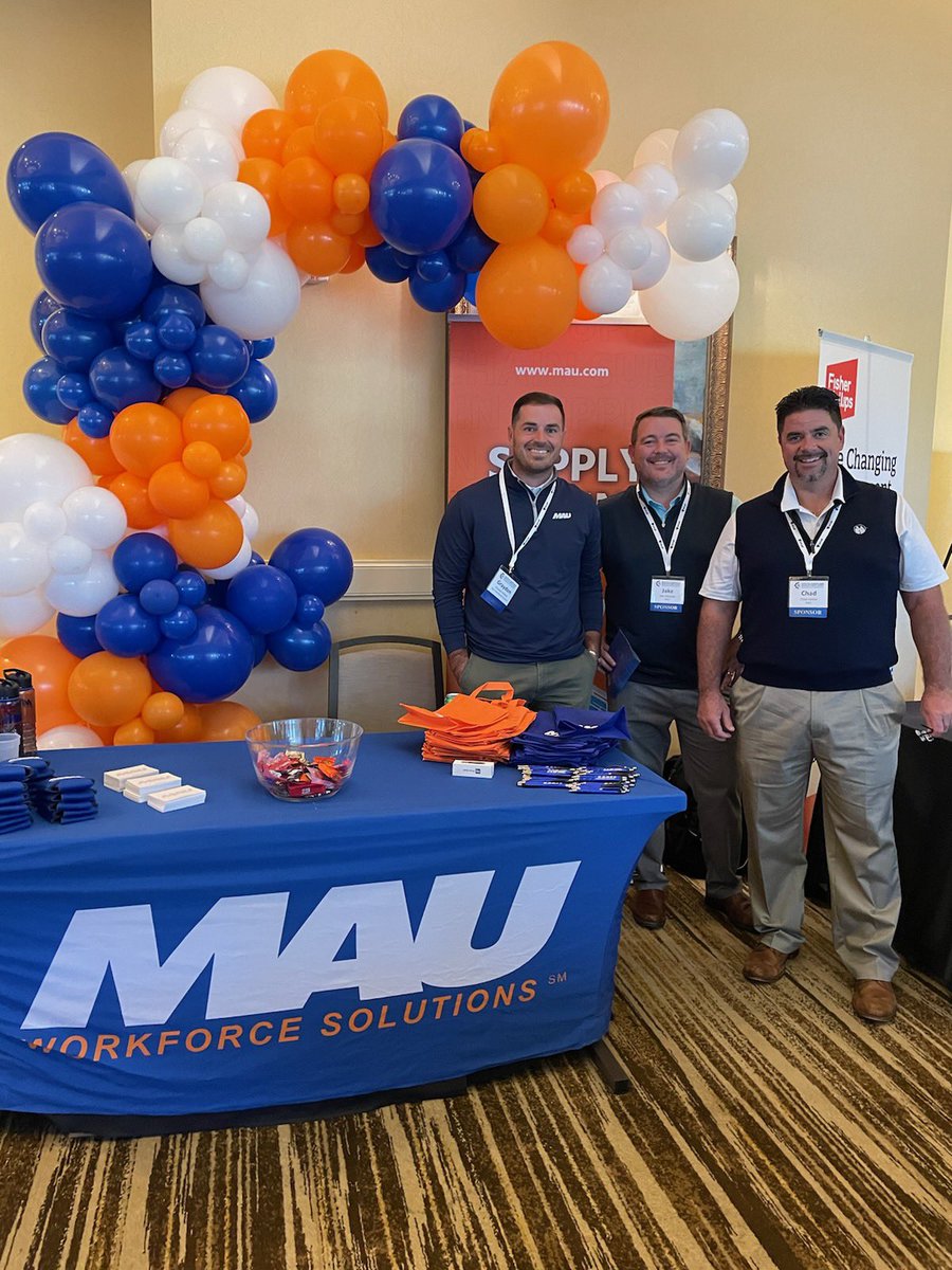 Central_SC's tweet photo. 👋 to our @joinMAU friends! Y’all are looking awesome at that #SCMfgSummit booth!
#econdev #TeamSC #CentralSCRegion #CentralSCChampion https://t.co/3EjaXtcuMu