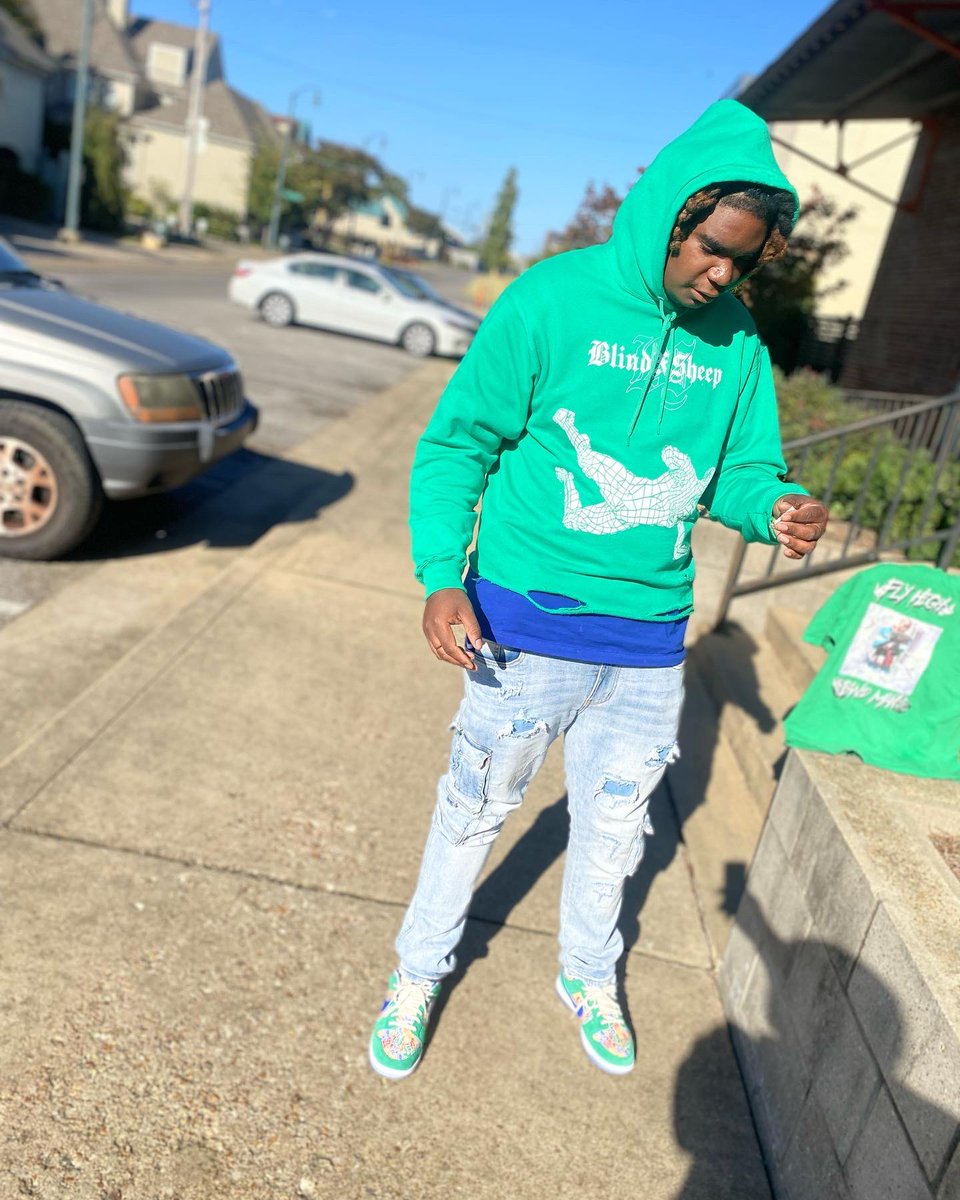 vonturnt's tweet photo. Ainโt no stylist needed here crazy with the fashion ๐ฅ#LLBANDMAN๐ธ๐ https://t.co/0ap7FuV3TQ