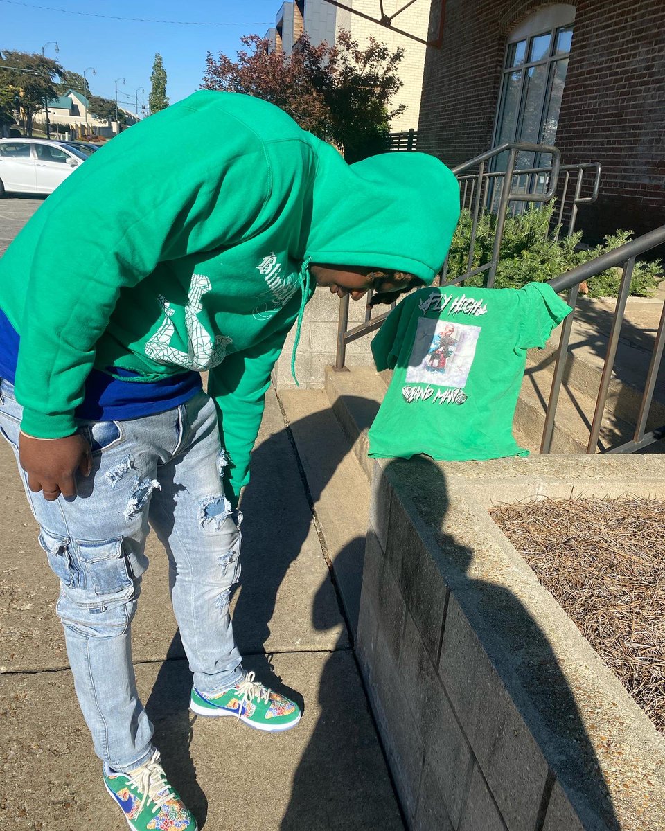 vonturnt's tweet photo. Ainโt no stylist needed here crazy with the fashion ๐ฅ#LLBANDMAN๐ธ๐ https://t.co/0ap7FuV3TQ