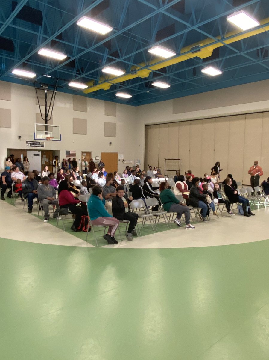 SimkinsSharks's tweet photo. Title I parent night is underway! Super thankful for family engagement!! @Super_GCS @DrAngelaDraper @GCSchoolsNC https://t.co/Hn1WiQMNaa