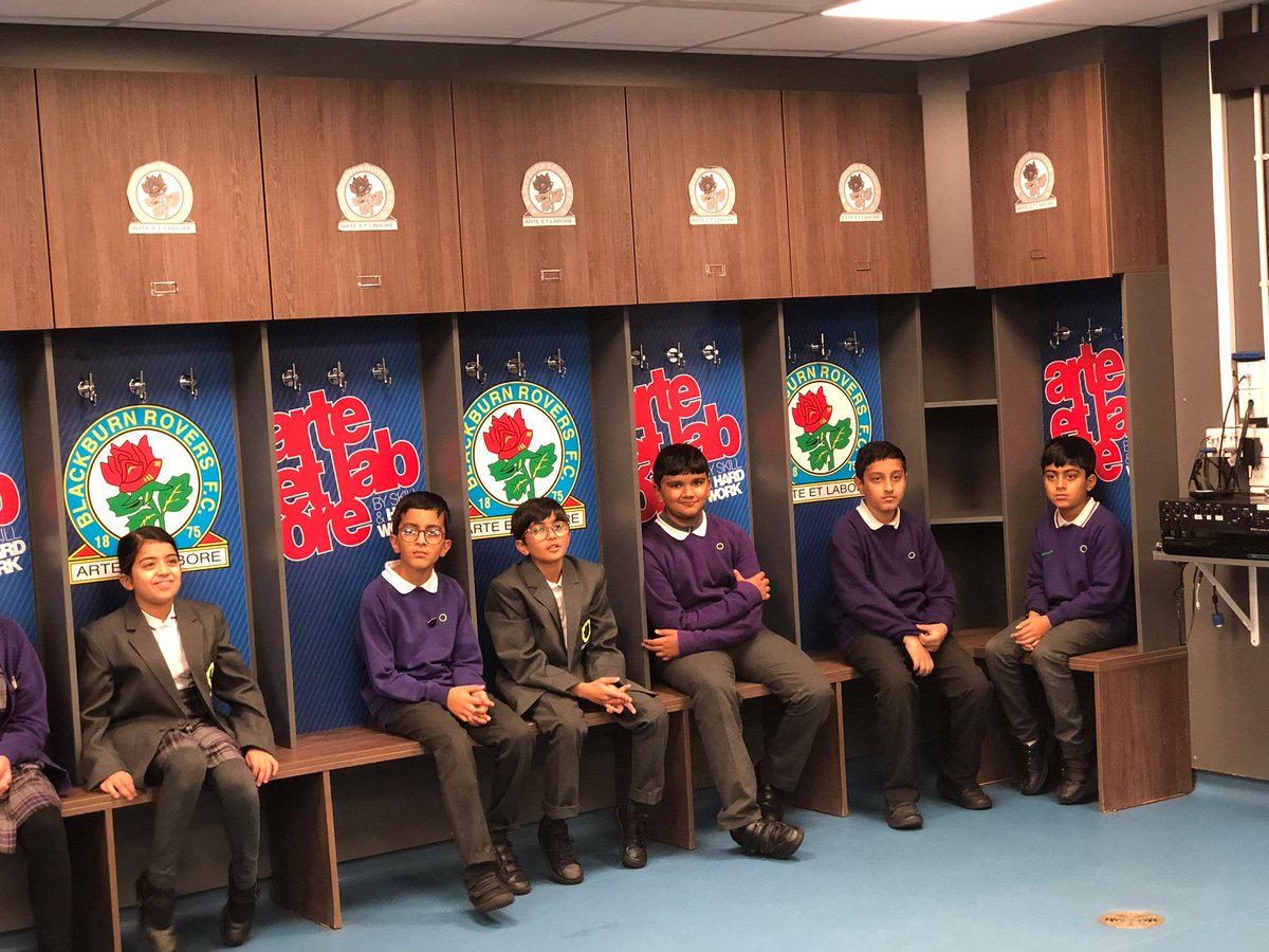 olive_bburn's tweet photo. Year 6 pupils enjoyed an end of half term treat with a visit to the strikers lounge @Rovers
#wellbeing
#makingmemories
#praiseandreward
#specialtour
#WeAreStar https://t.co/HtUF6DLBk8