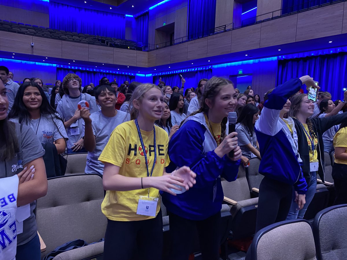 wsisdschools's tweet photo. @squad_bhs &amp; @BMS_WSISD participated in the Texas HOPE Squad Conference. Dr. Greg Hudnall, @HopeSquads founder, spoke about resilience builders, &amp; Miss Texas Mallory Fuller shared the warning signs of suicide. Thanks to the Jordan Elizabeth Harris Foundation! #SuicidePrevention https://t.co/rkQ4ip9qWF