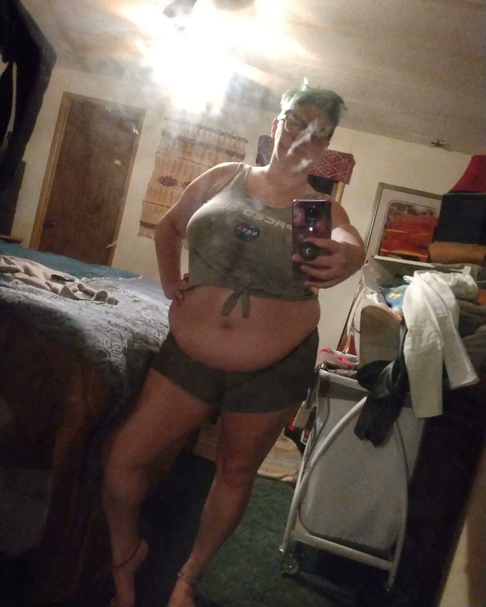2589Elora's tweet photo. Ignore the dirty mirror, not mine so it's not clean. New video up. #onlyfans #onlyfansgirl #onlyfansreal #seemoreononlyfans #sexy #linkinbio #followme #plussize #curvy #bbw #selflove #selfie #embracethesquish #confidenceiskey #plus_isamust #allbodiesaregoodbodies #curvesarein https://t.co/HnCbyO4b0V