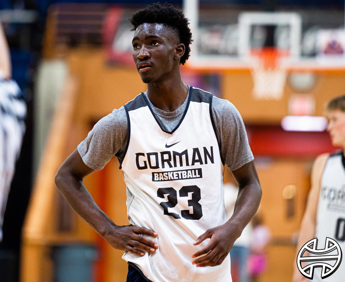 There were a lot of talented young players at the @brdrleague this year in Vegas. @JustinDYoung thinks these three youngsters either take another level up or played their way into the national conversation. STORY: hoopseen.com/california/new…