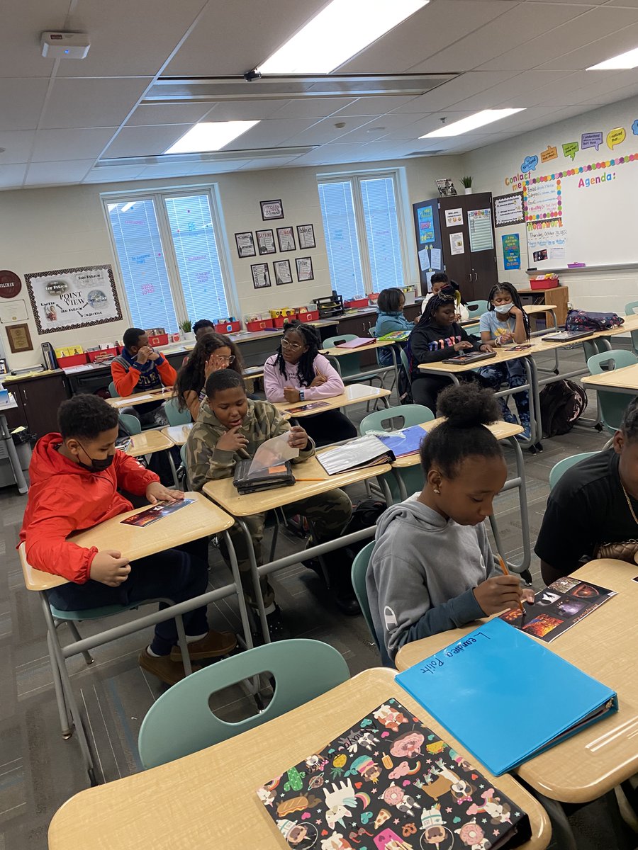 MilkovichMS1's tweet photo. National Day of Writing with Mrs. Coleman’s 6th grade ELA students They were so invested and engaged.
#Maplewrites https://t.co/ZDg41kt25x