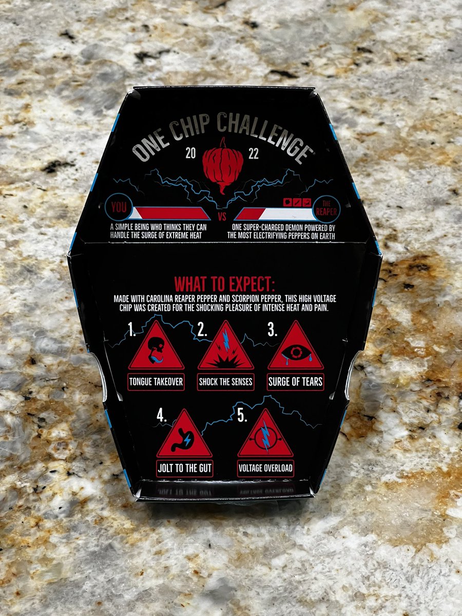 Bagrly's tweet image. H*ly f**king sh*t! I just licked the thing a little bit and my tongue 👅 and mouth 👄 are ON. FIRE 🔥!! Big fail by me at the #ONECHIPCHALLENGE from @PAQUICHIPS!!! #paquichips #onechipchallenge2022