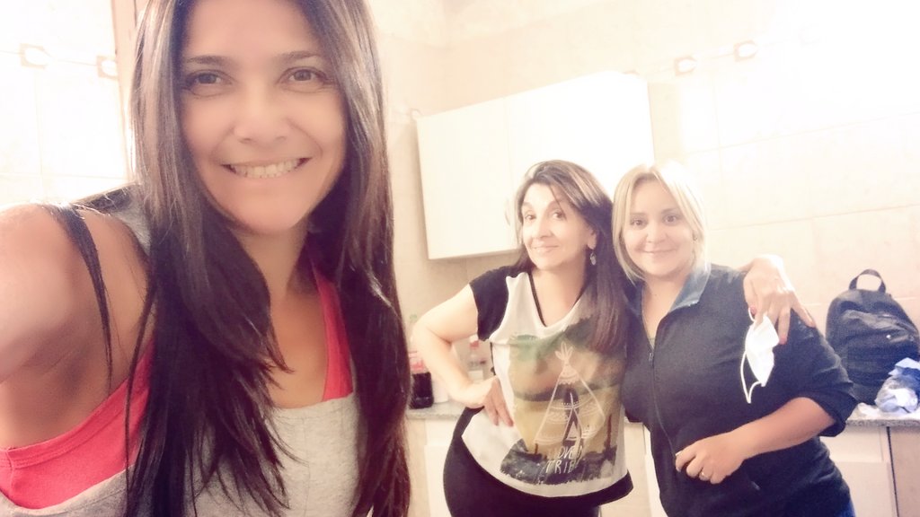 cecili082's tweet photo. Trabajamos en conjunto con ENIA y Caps El Bosque en la colocación de implantes subdermicos para adolescentes y jóvenes del Barrio Juan XXIII y alrededores. Gracias Dra.Patricia Roldan, Monica Diaz y Maxi Salas. (Secretaría de políticas integrales sobre adicciones) https://t.co/bpWHQhah89