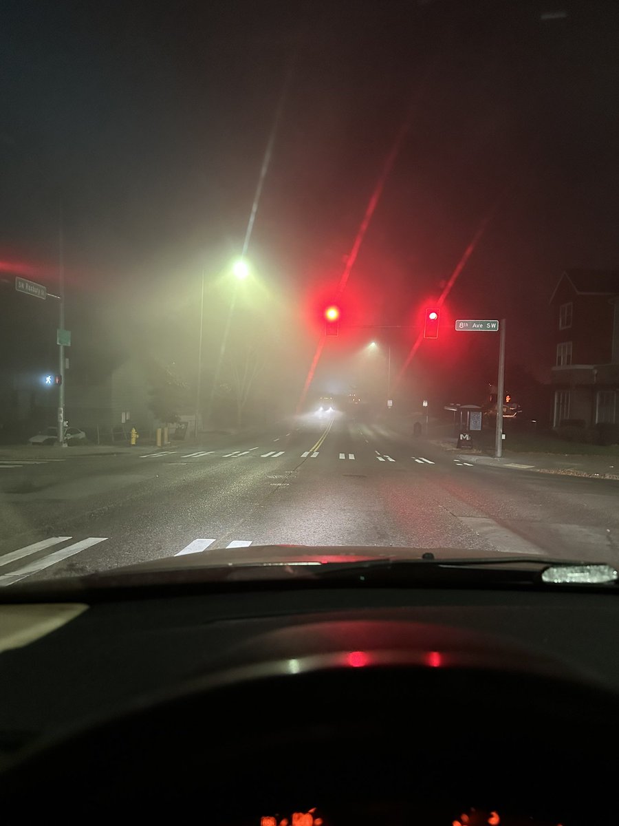 KWalker24892552's tweet photo. #seattlesmoke #worstintheworld https://t.co/dFDYXS3zGy