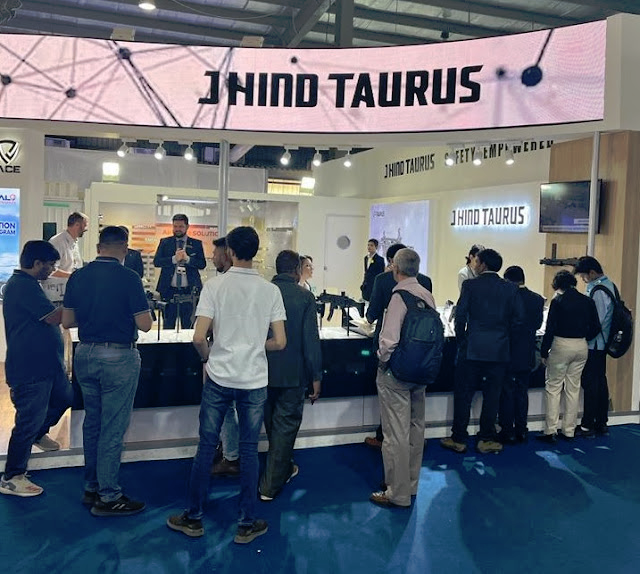 DefenseLrca's tweet photo. Na Índia, Taurus se prepara para licitações de cerca de 685 mil armas
#TaurusArmas #tasa4 #JHindTaurus #TaurusJindal #JindalDefence #JointVenture #antifrágil
https://t.co/6bZC7mnguy https://t.co/dkzQSq1TeW