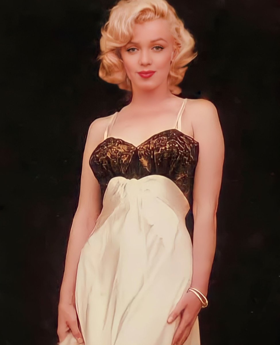 MarilynSpirit's tweet photo. I'm not interested in whether you stood with the great. I'm interested in whether you sat with the broken. https://t.co/j1a4tM0ROR