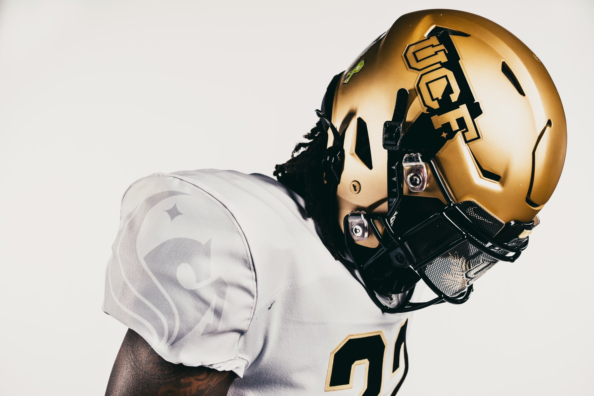 UCF Football on Twitter "Game 7 drip 👑⚪️⚫️ https//t.co/4o1YlSOBRG