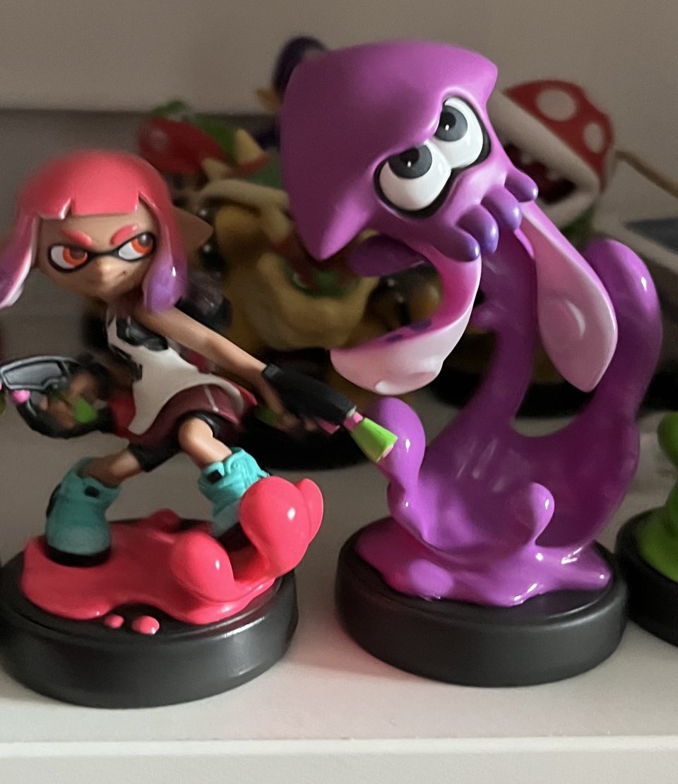 leybros9's tweet photo. I got new amiibos W @walkingweh @BasicTrickshots #Splatoon #amiib https://t.co/3iFfw3nke2