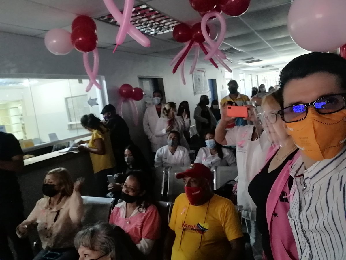 IVSSCENTRONORTE's tweet photo. En el marco de la Prevencion contra el Cancer de Mama Se realiza a traves del Dpto de Docencia Trabajo Social, Sesion educativa por parte del Dr A. Sulbaran obst/ginecologo docente universitario y estudiantes de LUZ conversatorio TOCATE @NicolasMaduro @MagaGutierrezV https://t.co/uvcJwLe5qC