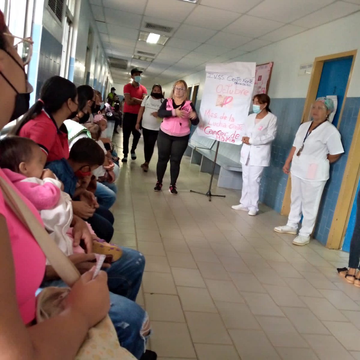 IVSSCENTRONORTE's tweet photo. En el marco de la Prevencion contra el Cancer de Mama Se realiza a traves del Dpto de Docencia Trabajo Social, Sesion educativa por parte del Dr A. Sulbaran obst/ginecologo docente universitario y estudiantes de LUZ conversatorio TOCATE @NicolasMaduro @MagaGutierrezV https://t.co/uvcJwLe5qC