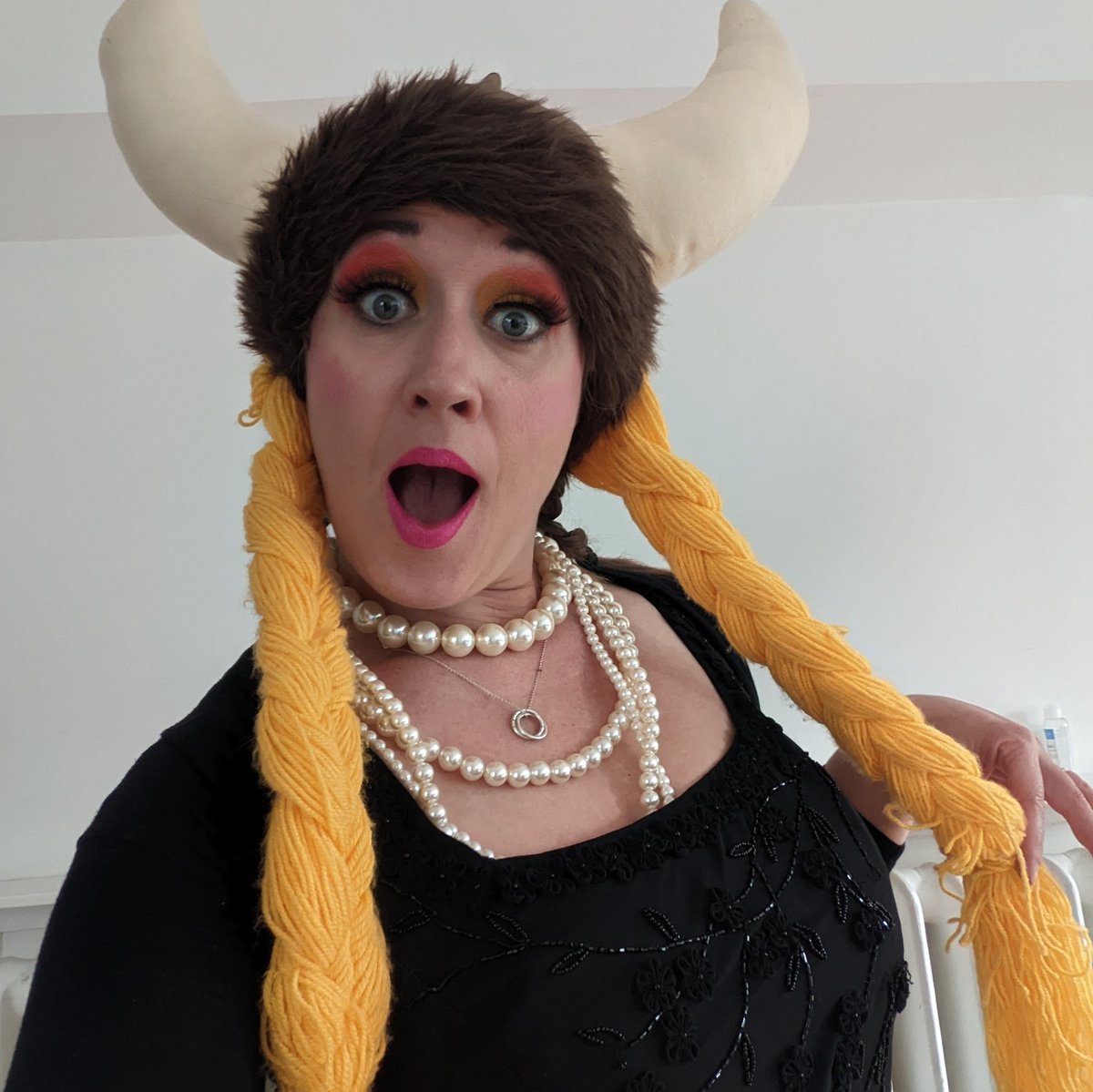 MadameOpera's tweet photo. Had an amazing time at #PoshClub yesterday. Like a social club for older people. Produced by @duckielondon . An amazing project. Thanks for having me. #opera #comedy https://t.co/tkYix8Q2aj