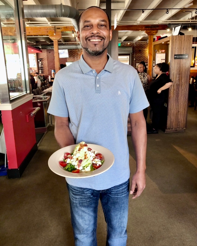 Sometimes you just need a salad 🥗 

Pro tip: add pulled pork or pit-cooked chicken for a healthy, satisfying lunch, and top it all off with your favorite dressing (ours is BBQ Ranch).