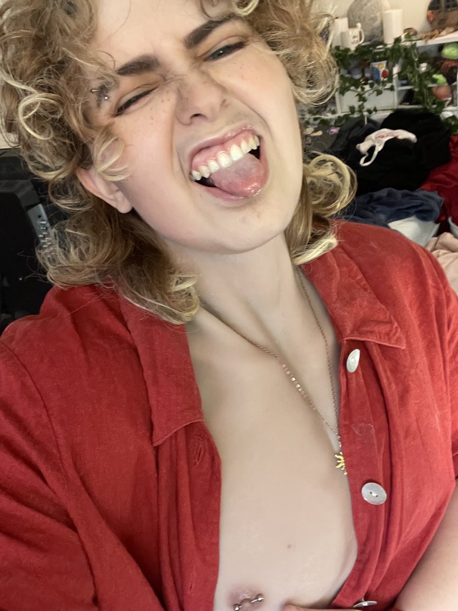 sunshinehrgrove's tweet photo. No more discourse look at my boobies !!! 🫡 https://t.co/hPR6eYphiS