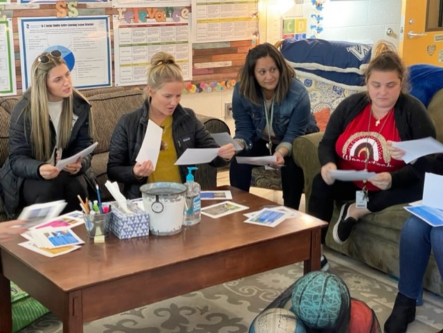 JShorter_CCSD's tweet image. Thank you @jenniwaljones and Dr. Erin Jacobs for coming out to share the National Park Expedition PD with our teachers! What a great experience! #weareWOODSTOCK #engage #CCSD @CherokeeSchools