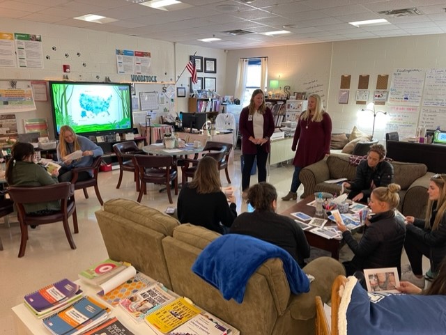 JShorter_CCSD's tweet image. Thank you @jenniwaljones and Dr. Erin Jacobs for coming out to share the National Park Expedition PD with our teachers! What a great experience! #weareWOODSTOCK #engage #CCSD @CherokeeSchools