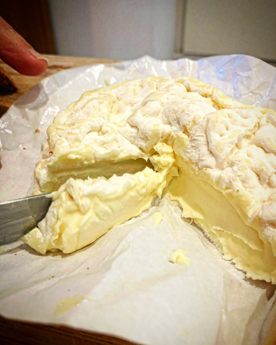 Just one of the 500. #lesfromagesdefrance