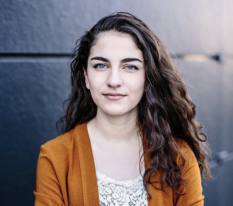 Brava to Romina Pourmokhtari, 26, whose family come from Iran, has become Sweden's youngest minister after being given the climate & environment portfolio. @RPourmokhtari thenationalnews.com/world/europe/2… Via @TheNationalNews #IranianWomen💚🤍🌹IranianWIN