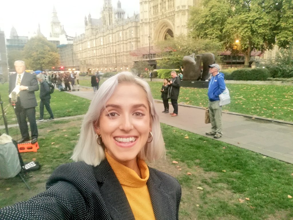 jadzia_samuel's tweet photo. Just another day in the office 🎥

Tune into @KMTV_Kent at 8pm to catch up on my live report from Westminster📺 https://t.co/8W5msyY3m5