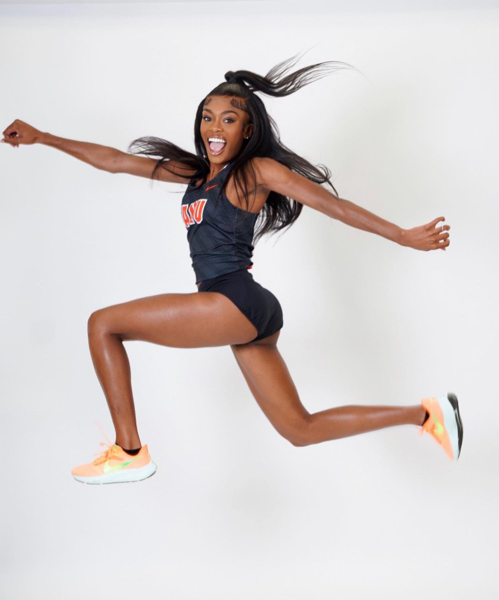 itsindyjenae's tweet photo. Pretty girl run track at FAMU🐍🧡

#famutf
#Year3 https://t.co/sntWEuuHVm