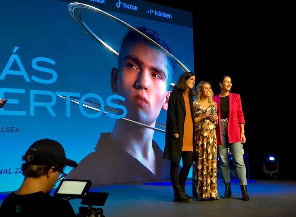 Arena_es's tweet photo. 🥈 PLATA para “Los más despiertos” de @DominosPizza_ES y @Arena_es en la categoría de Pensamiento Estratégico  de #Inspirational22 #OrgulloArena https://t.co/1puLlh3Ps8