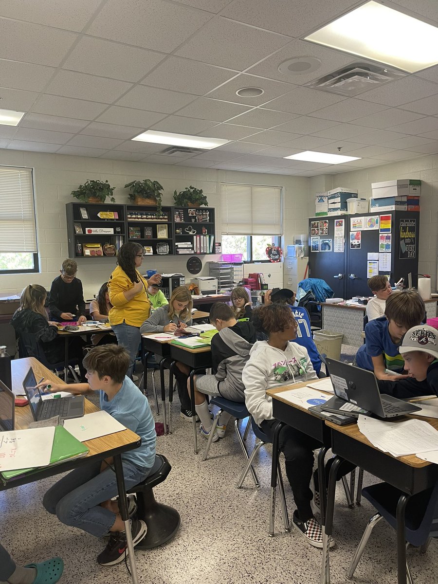 DrHeadMath's tweet image. Math Workshop  at Freedom Middle!! Students engaged and THINKING!  So many great things going on in these amazing classrooms!! @CherokeeSchools  @DrKABryant @DrMikeManzella @FMSPatriots