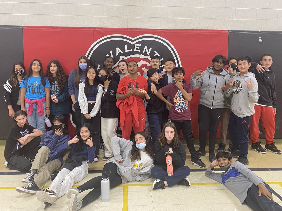 CoutoMr's tweet photo. Grade 8’s classes beating the rainy weather (and showing off their competitiveness) by facing off against each other in a friendly match of #volleyball. @ValentineDPCDSB https://t.co/2WZ0QXgCee