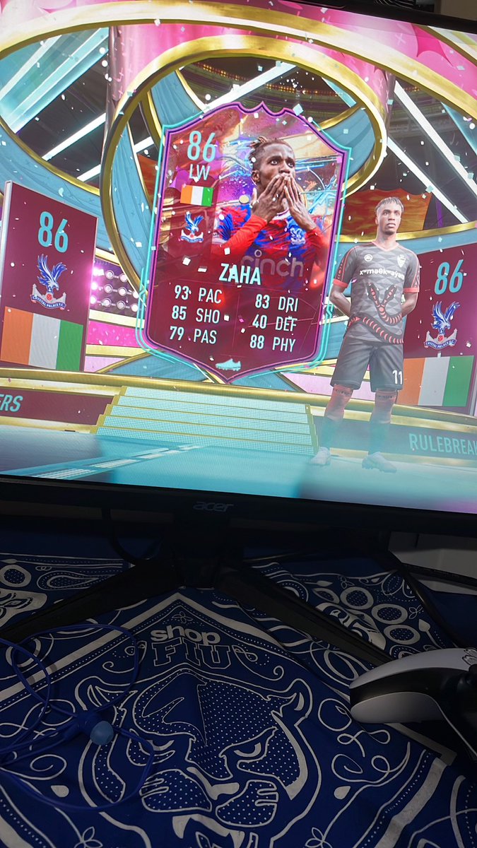 thekingkobes's tweet photo. Pack luck this week has been unreal :) #FIFA23 #fut #fut23 https://t.co/Dt0o2WwR1k
