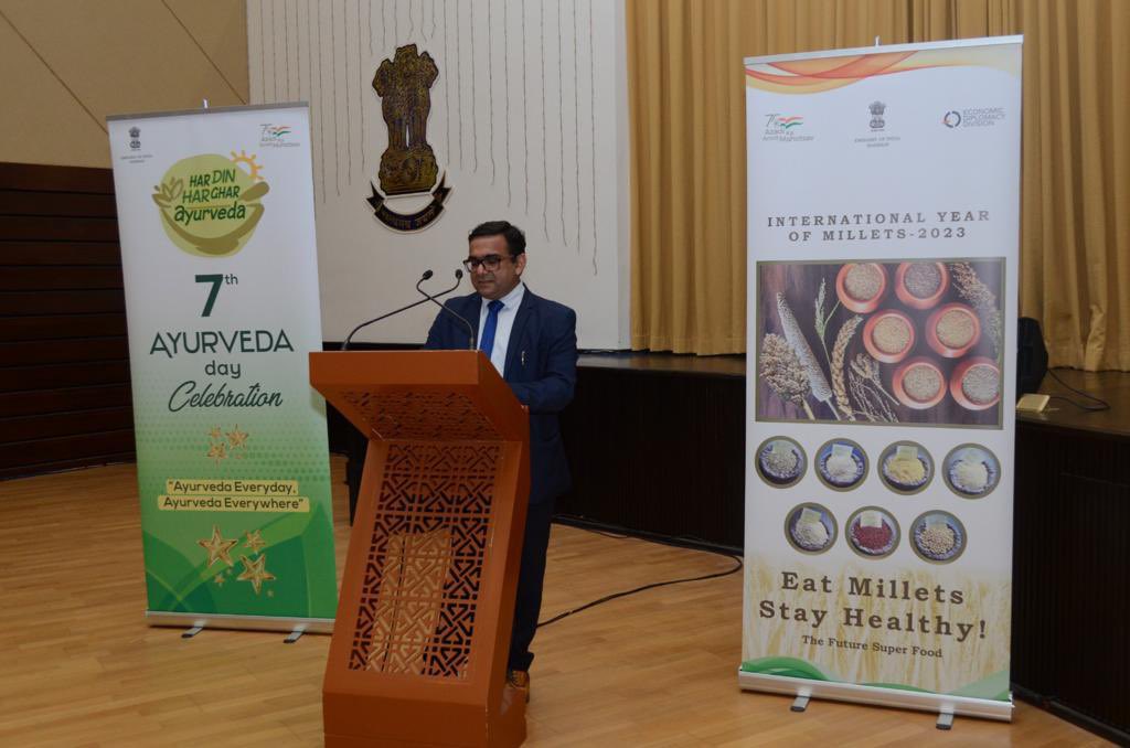 IndiaInBahrain's tweet photo. 1/3 ‘Ayurveda Everyday, Ayurveda Everywhere’

Under the patronage of @IndiainBahrain 7th #AyurvedaDay was celebrated at Embassy with 🇧🇭 Ayurvedic centres: Santhagiri, Kottakkal Ayurveda, Vaidyaratnam Ayurvedic Centre, Gouranga Ayurvedic Centre &amp; Indian Ayurvedic Medical Centre. https://t.co/QnJipq0vHA