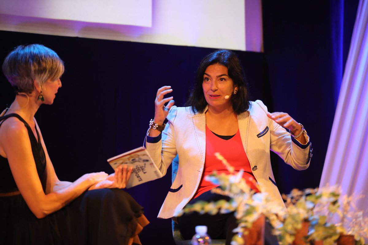 Comienza la primera mesa de diálogo sobre ‘Mujer y Deporte, con la participación de las deportistas de élite <a href="/MariaJoseRienda/">María José Rienda</a>, Mireia Capdevila y Alba Lora. #GalaDeporteUCO