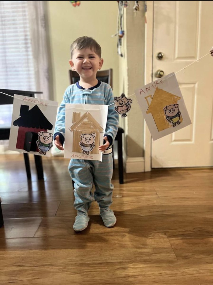 DallasHIPPY1's tweet photo. A big thank you to all parents who attended todays group meeting! The PACT activities for the The Little Pigs are so creative! Share pictures of your PACT creations in the comments below!
#HIPPYworks #dallasisdhippy
¡Muchas gracias a todos los padres que asistieron a la reunión https://t.co/WQdkMs8EYF