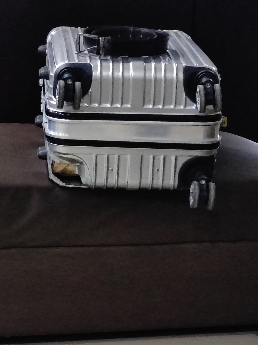 ashishsac76's tweet photo. Way to handle Luggage @IndiGo6E 

This is how i got My luggage on flight 2279 indore delhi. As if only delaying the flights wasn't enough you just exceed the expectations by breaking the luggage too.. Kudos!!! https://t.co/Kdu26GCoiW
