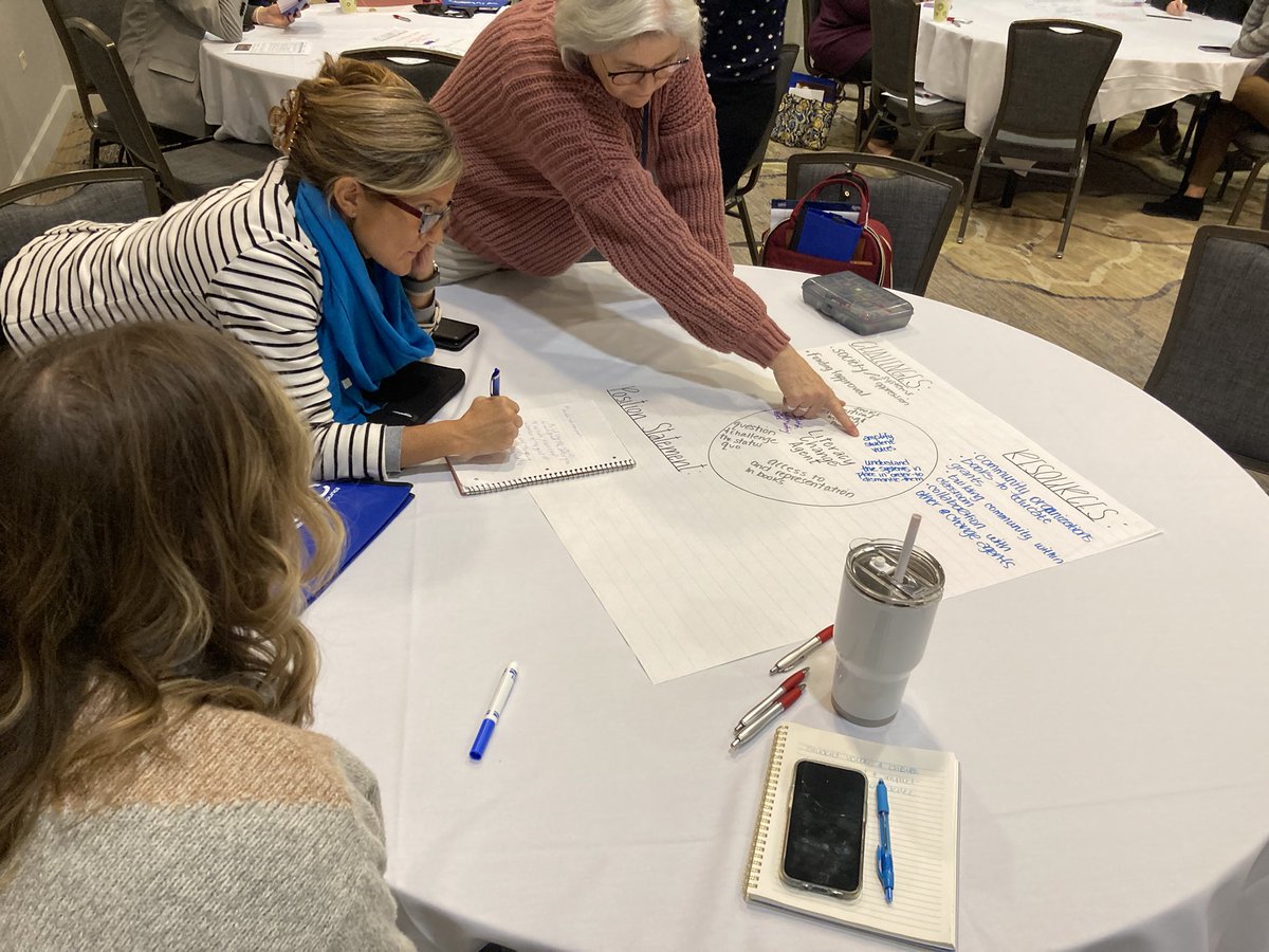 MrsPorterReads tweet media