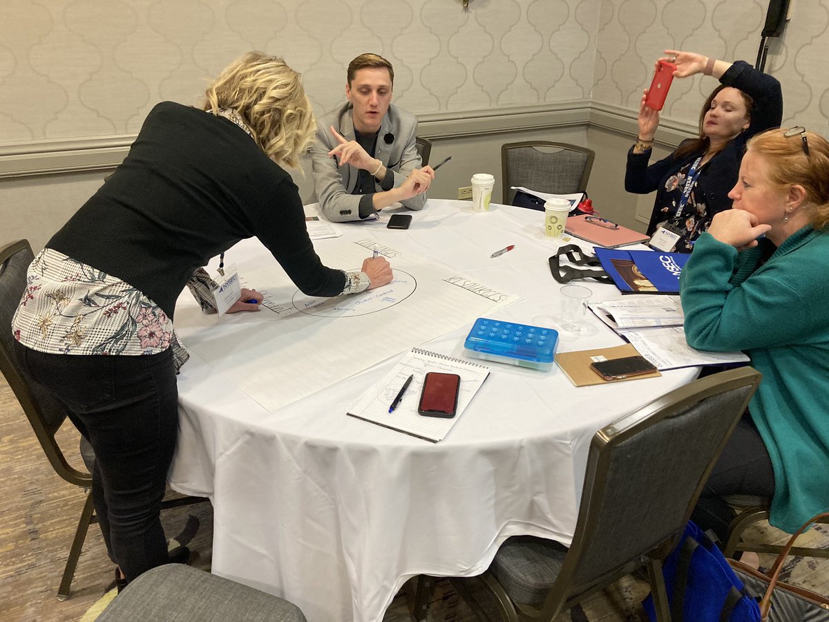 MrsPorterReads tweet media