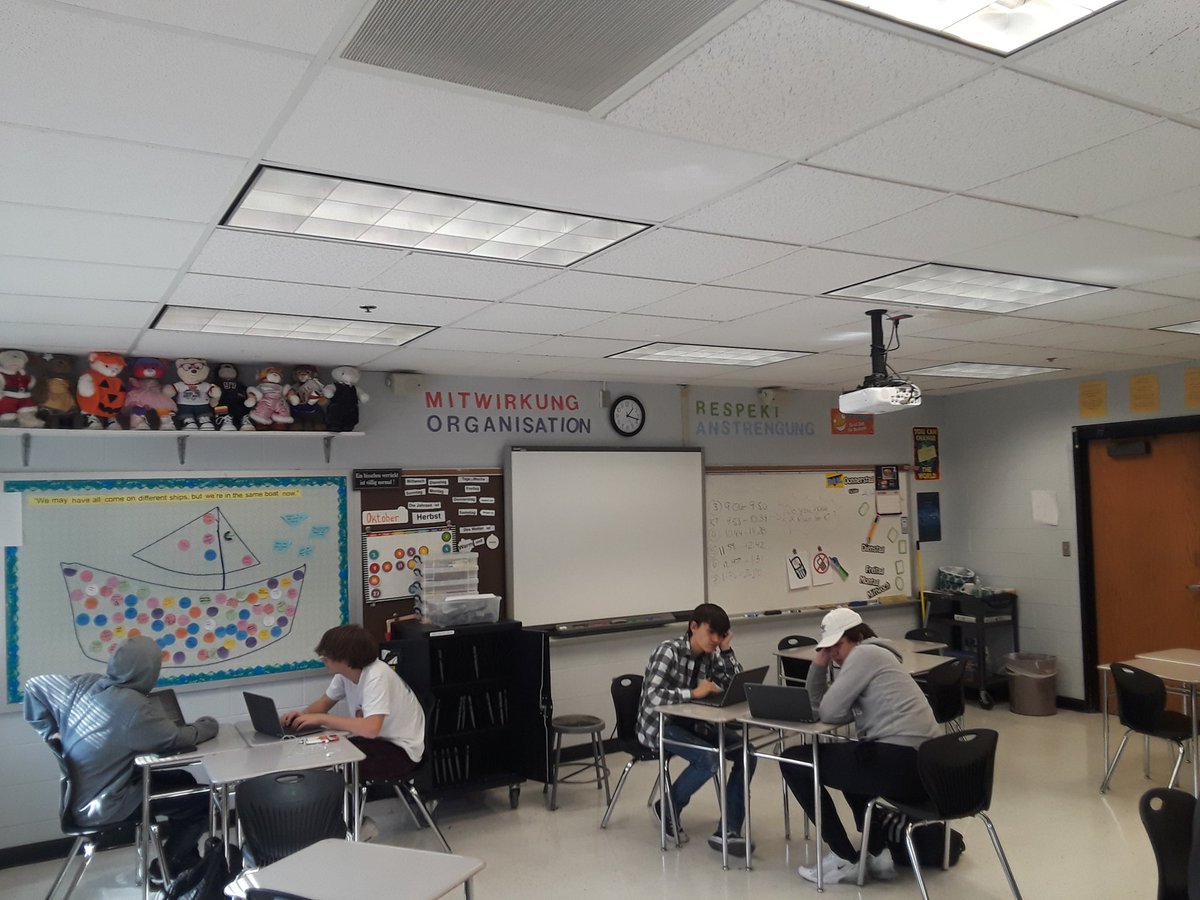 German Two students sharing travel projects in the past tense! #wlmatters #FHNCommunity