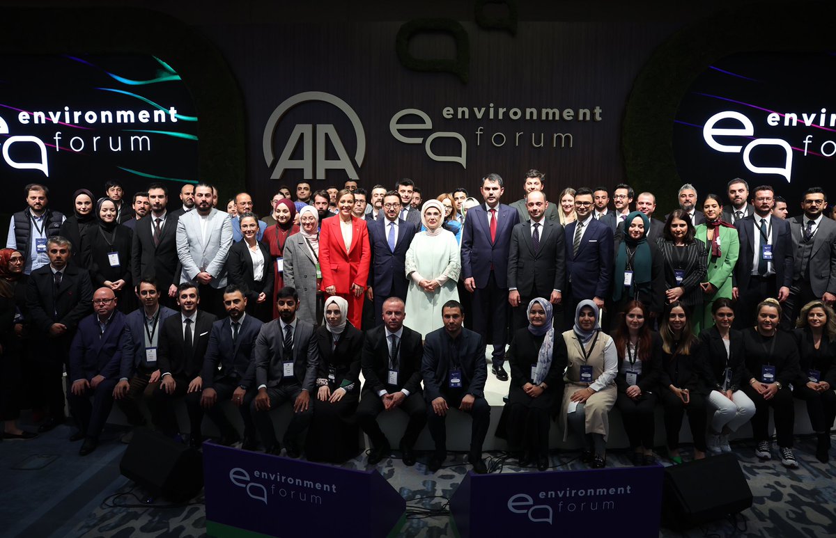 La Première dame Emine Erdoğan participe au Forum de l'Environnement de l'Agence Anadolu tccb.gov.tr/fr/actualit-s/…