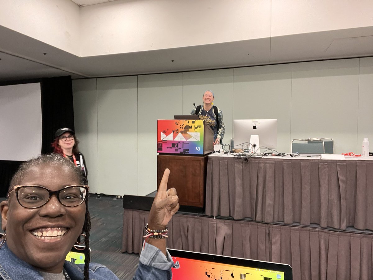 Regina Malloy tweet media