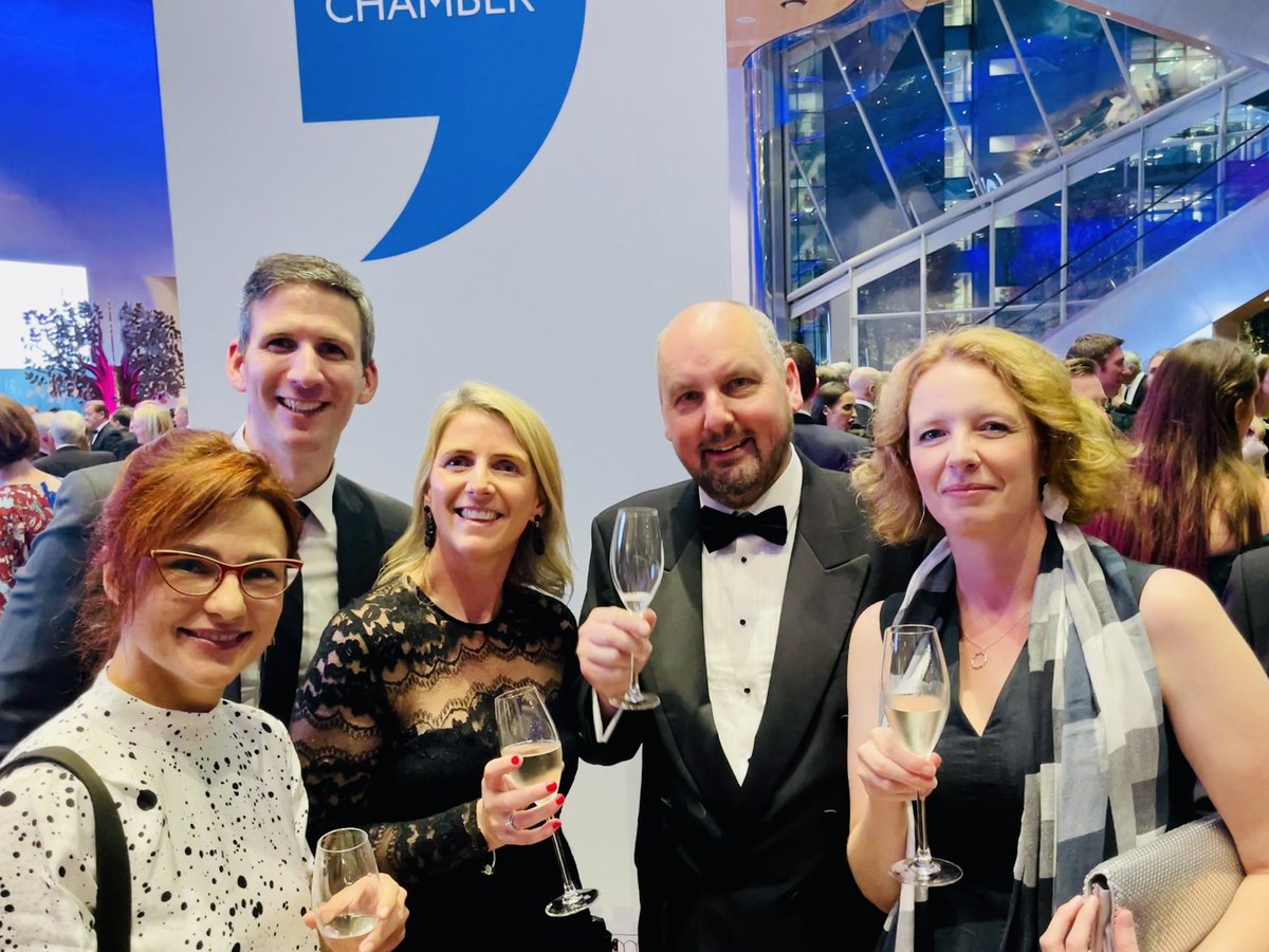 KarolinaCoates's tweet photo. Enjoying an evening of networking and delightful company of my #BoatyardX colleagues at the @DubCham Annual Dublin Chamber Dinner #ChamberAD22 https://t.co/etzvZlW2gh