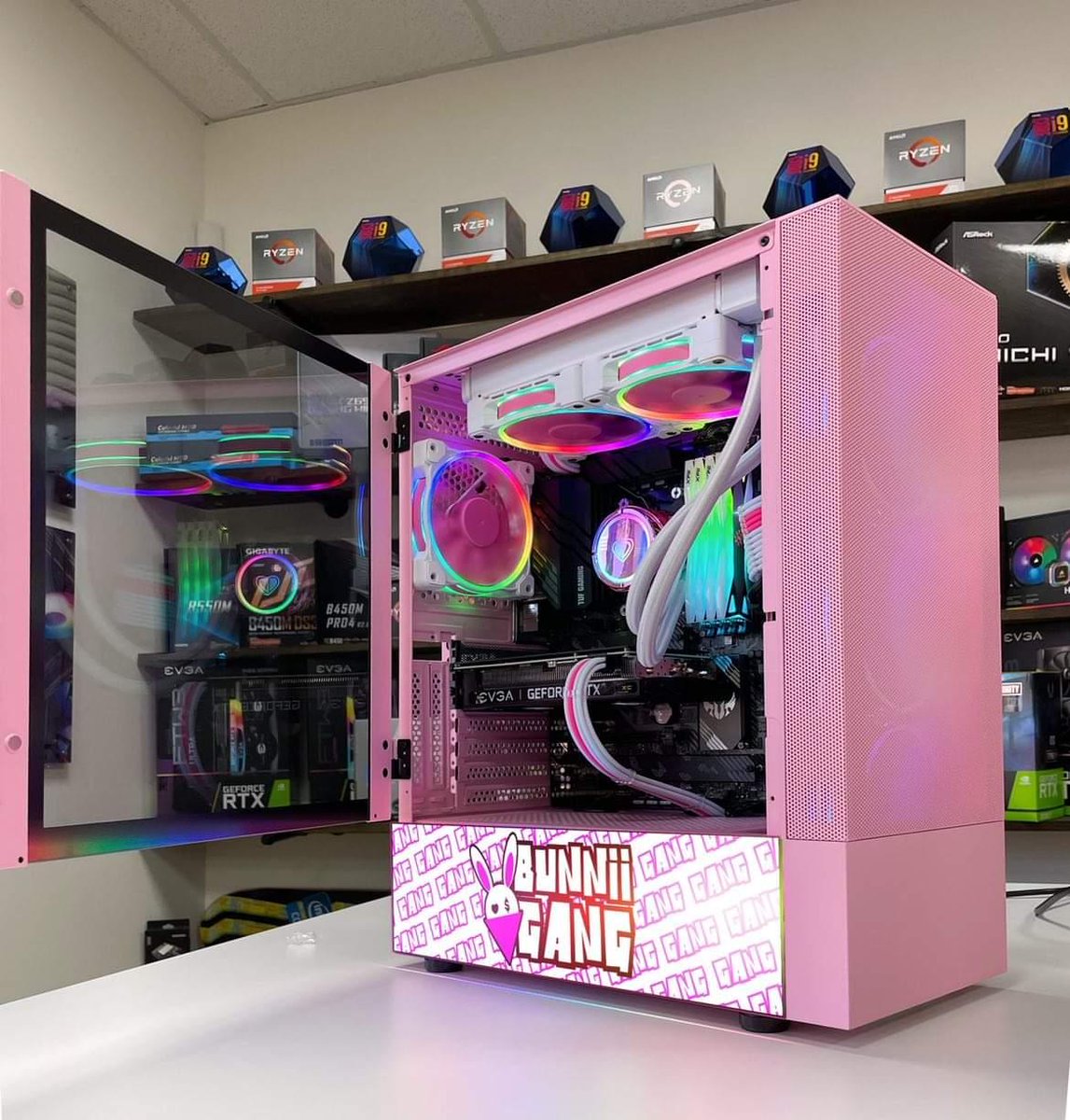 bunniigang's tweet photo. GANG!!!! CHECK OUT OUR PC ACCESSORIES WITH @pc_rgb WE NOW HAVE GLOWING #BUNNIIGANG PC SHROUDS!!! THIS IS AN AMAZING OPPORTUNITY, THANKS AGAIN FOR ROCKIN' WITH THE GANG!!! BE SURE TO TAP IN WITH @pc_rgb AND SHOW SUM LUV!! IF YOU NEED A NEW PC, HOP WIT'EM!!! π―π€πΎπ° https://t.co/uviqM2E9Bn