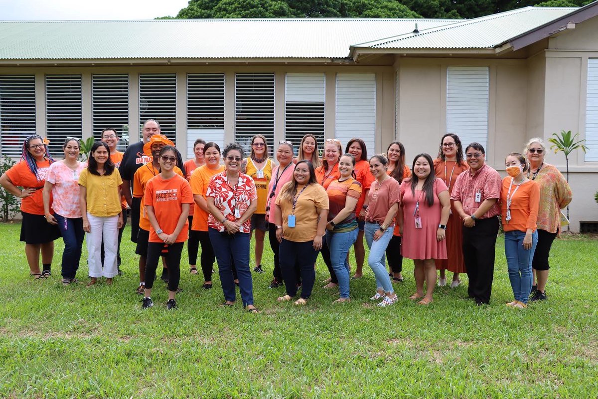 kapiolani_elem's tweet photo. Unity Day 2022! Aloha in action, united for kindness, acceptance and inclusion. Choose kindness, always. 🧡 #KoleaPride #UnityDay2022 #AlohaInAction https://t.co/aZ1CXoqu1o