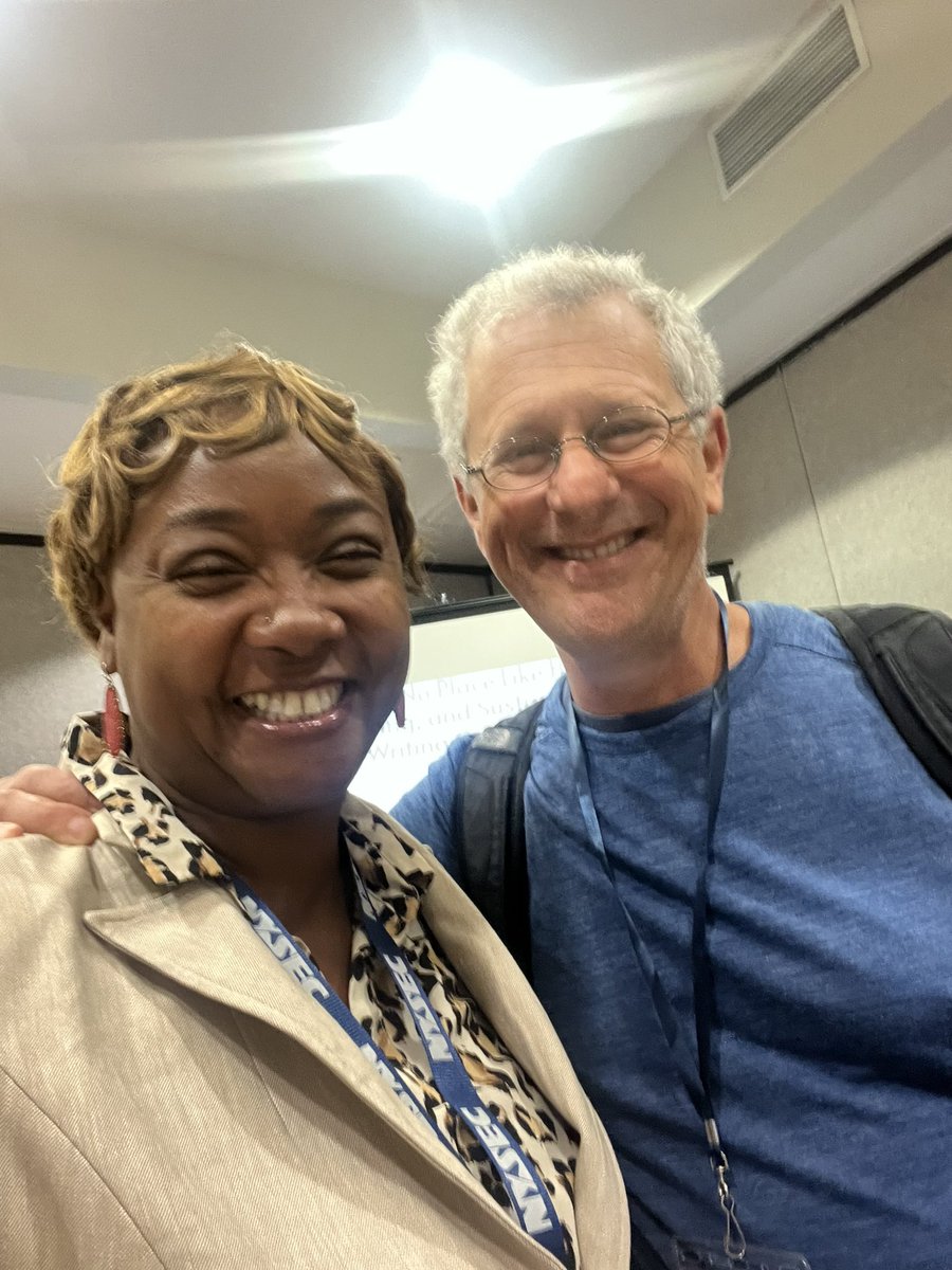 vivettdukes's tweet photo. @MzUrbanEducator — Look who I met hanging out in our session today!! Thanks for your support of English education, @tomnewpaltz! #nysec22 #WritingCommmunity #writinghome https://t.co/SFJM8aX29M